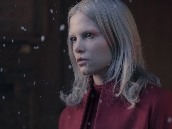 Девушка, которая застряла в паутине (5)