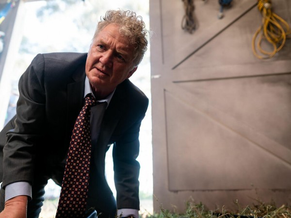 Девушка в окне (6)