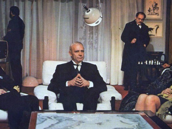 Красная палатка (2)