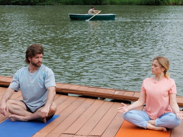 Блондинка и брюнетка (4)