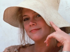 Роман с камнем (5)