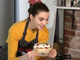Кухня с акцентом. Толма по-армянски и салат из груши с овечьим сыром