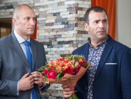 Не говорите мне о нем (4)