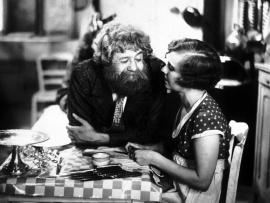 Будю, спасенный из воды