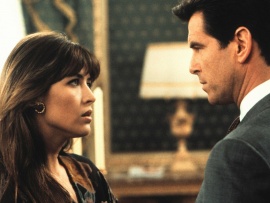 Агент 007. И целого мира мало