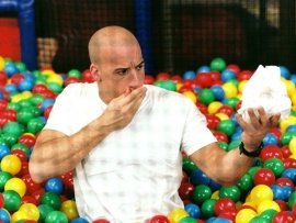 Лысый нянька: Спецзадание (6)